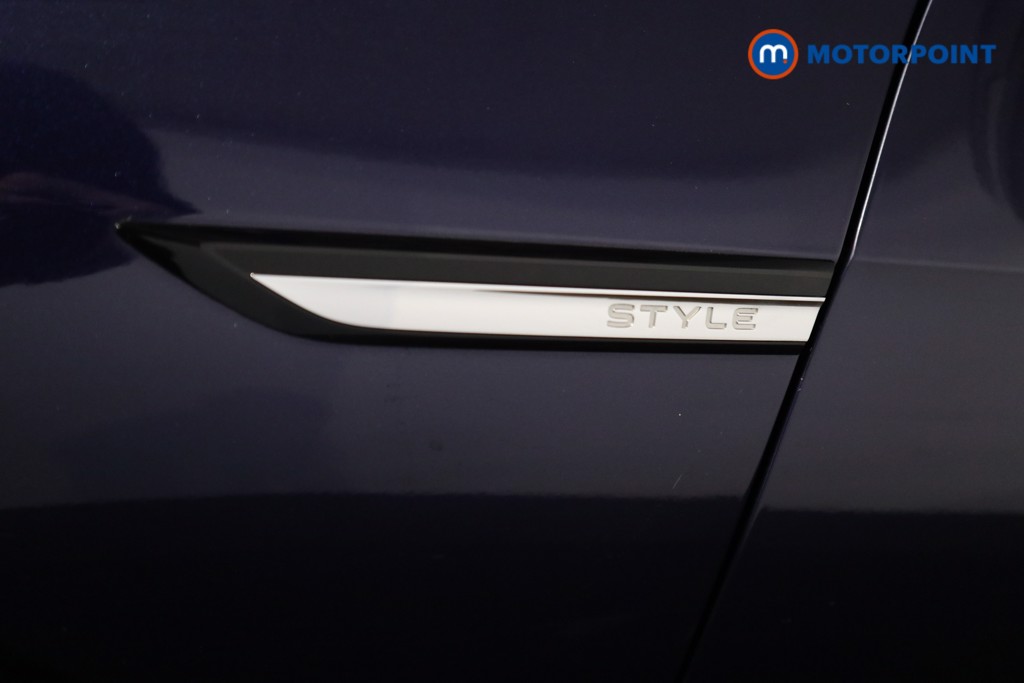 Volkswagen Golf Style Automatic Diesel Hatchback - Stock Number (1530803) - 23rd supplementary image