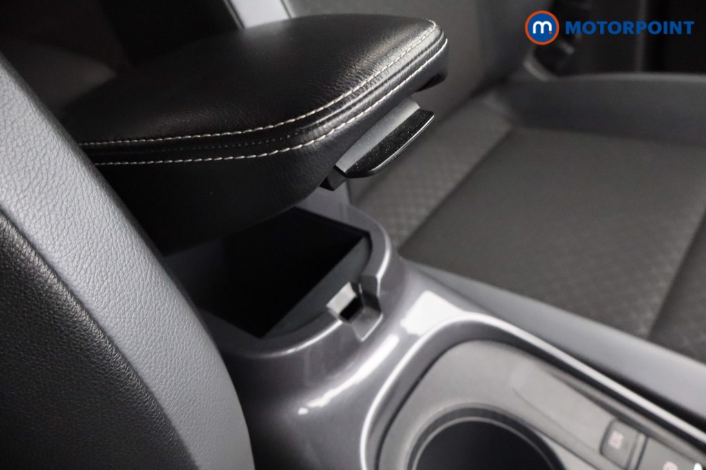 Nissan Juke N-Connecta Manual Petrol SUV - Stock Number (1532778) - 8th supplementary image