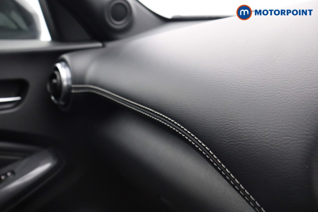 Nissan Juke N-Connecta Manual Petrol SUV - Stock Number (1532778) - 10th supplementary image