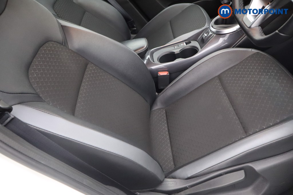 Nissan Juke N-Connecta Manual Petrol SUV - Stock Number (1532778) - 13th supplementary image