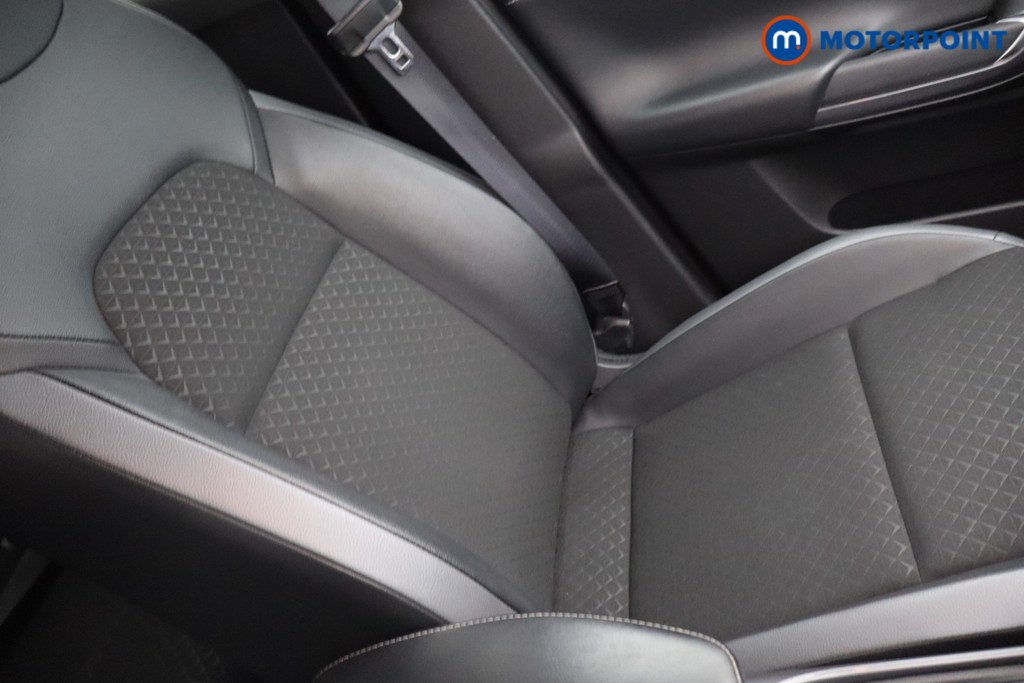 Nissan Juke N-Connecta Manual Petrol SUV - Stock Number (1532778) - 14th supplementary image