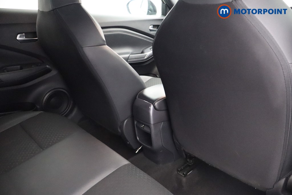 Nissan Juke N-Connecta Manual Petrol SUV - Stock Number (1532778) - 17th supplementary image