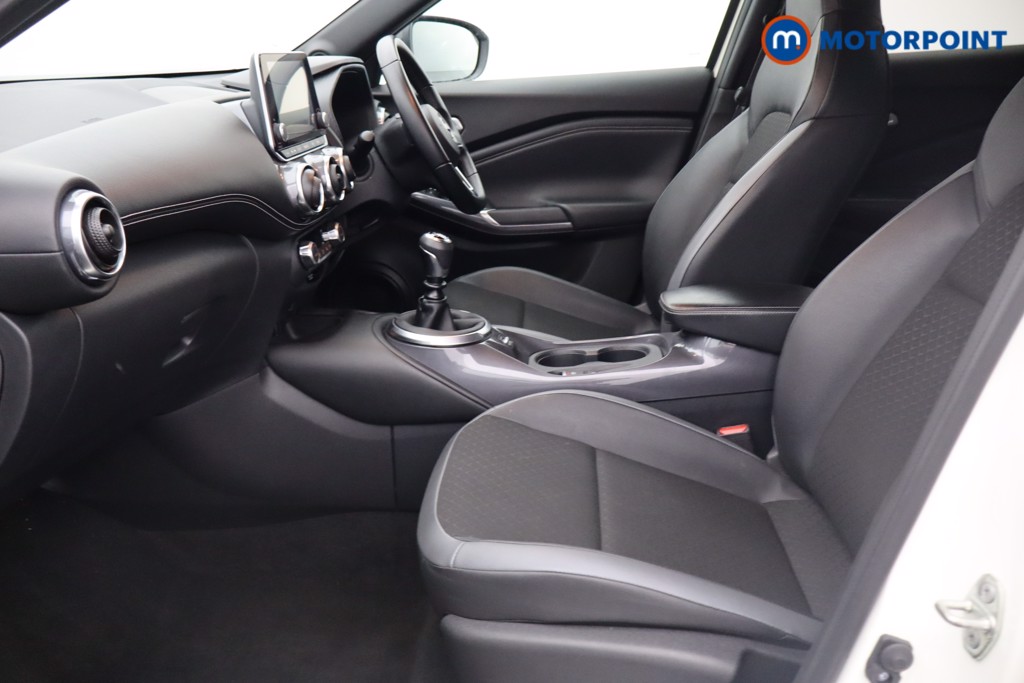 Nissan Juke N-Connecta Manual Petrol SUV - Stock Number (1532778) - 19th supplementary image