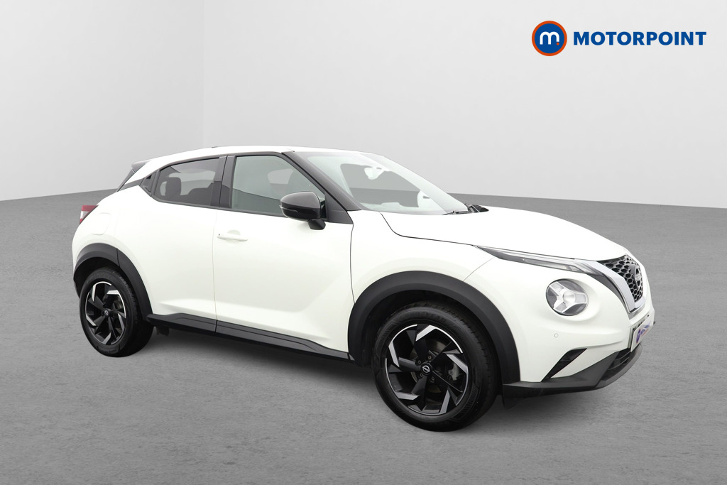 Nissan Juke N-Connecta Manual Petrol SUV - Stock Number (1532778) - Drivers side front corner