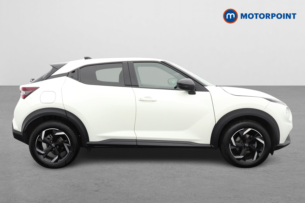 Nissan Juke N-Connecta Manual Petrol SUV - Stock Number (1532778) - Drivers side