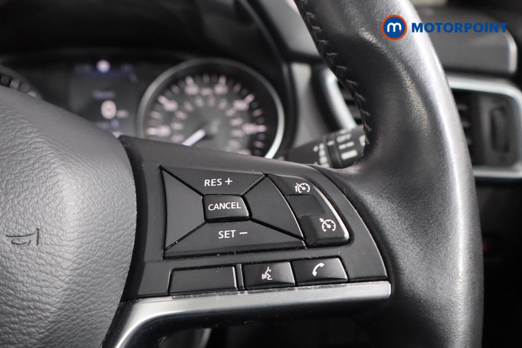 Nissan Qashqai Tekna Manual Diesel SUV - Stock Number (1533199) - 9th supplementary image