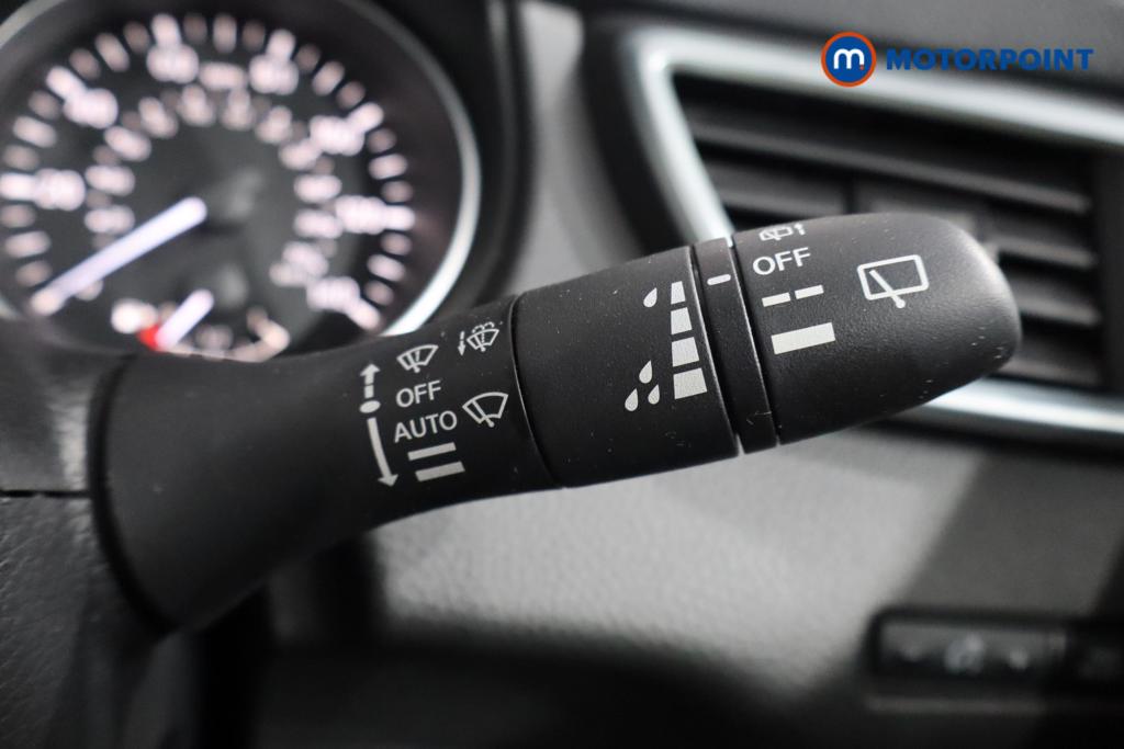 Nissan Qashqai Tekna Manual Diesel SUV - Stock Number (1533199) - 11th supplementary image