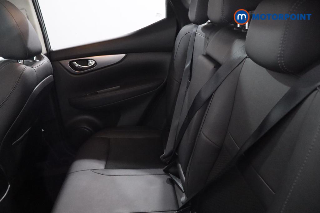 Nissan Qashqai Tekna Manual Diesel SUV - Stock Number (1533199) - 16th supplementary image