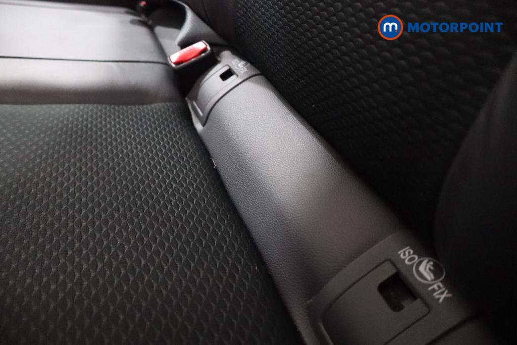 Nissan Qashqai Tekna Manual Diesel SUV - Stock Number (1533199) - 17th supplementary image