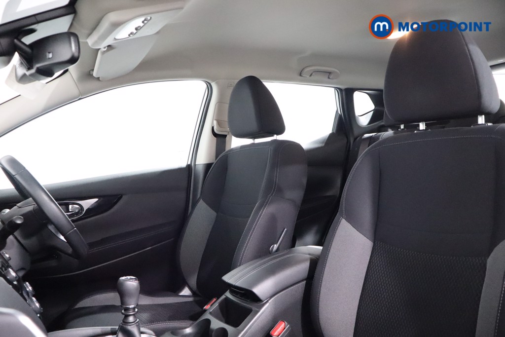 Nissan Qashqai Acenta Premium Manual Petrol SUV - Stock Number (1534387) - 4th supplementary image