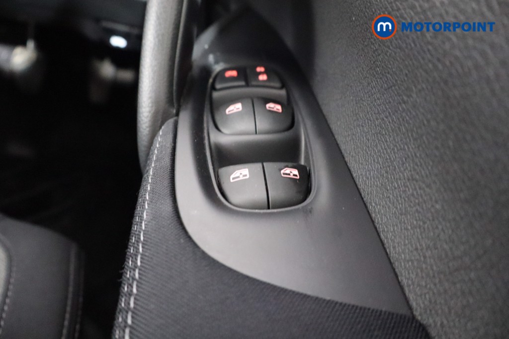 Nissan Qashqai Acenta Premium Manual Petrol SUV - Stock Number (1534387) - 16th supplementary image