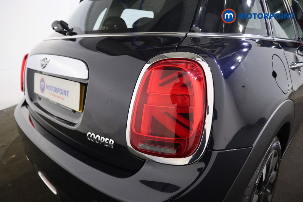 Mini Hatchback Cooper Exclusive Automatic Petrol Hatchback - Stock Number (1534657) - 22nd supplementary image