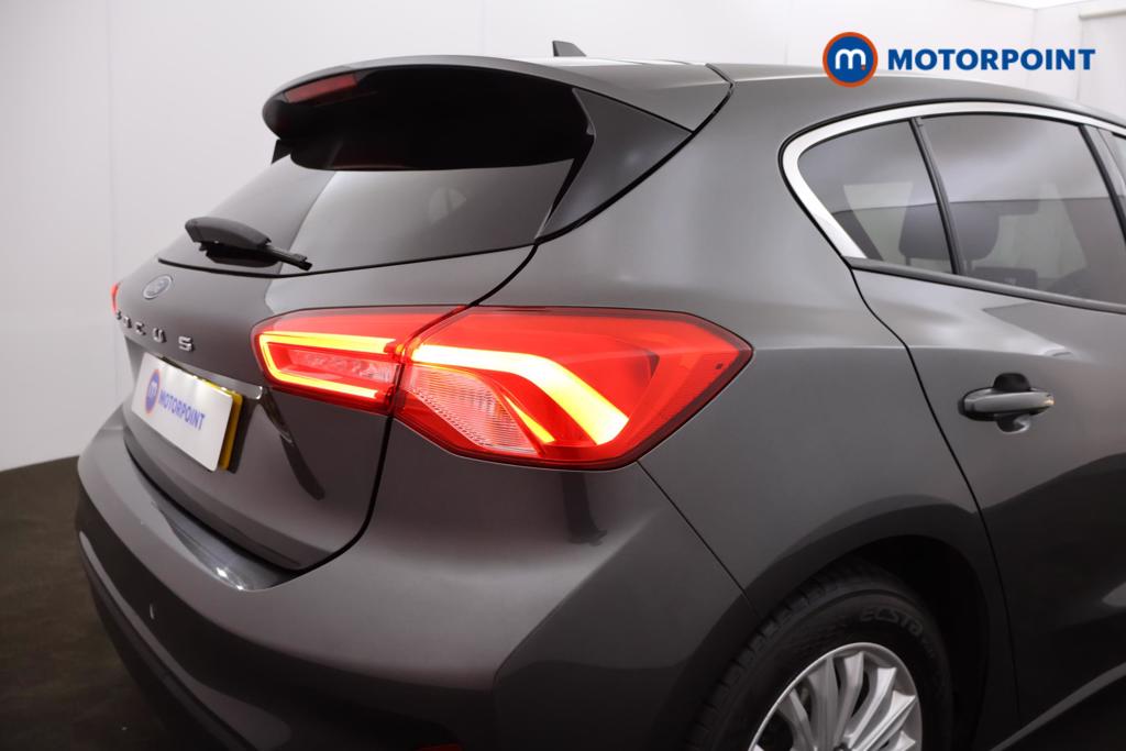 Ford Focus Titanium Manual Petrol Hatchback - Stock Number (1534700) - 14th supplementary image