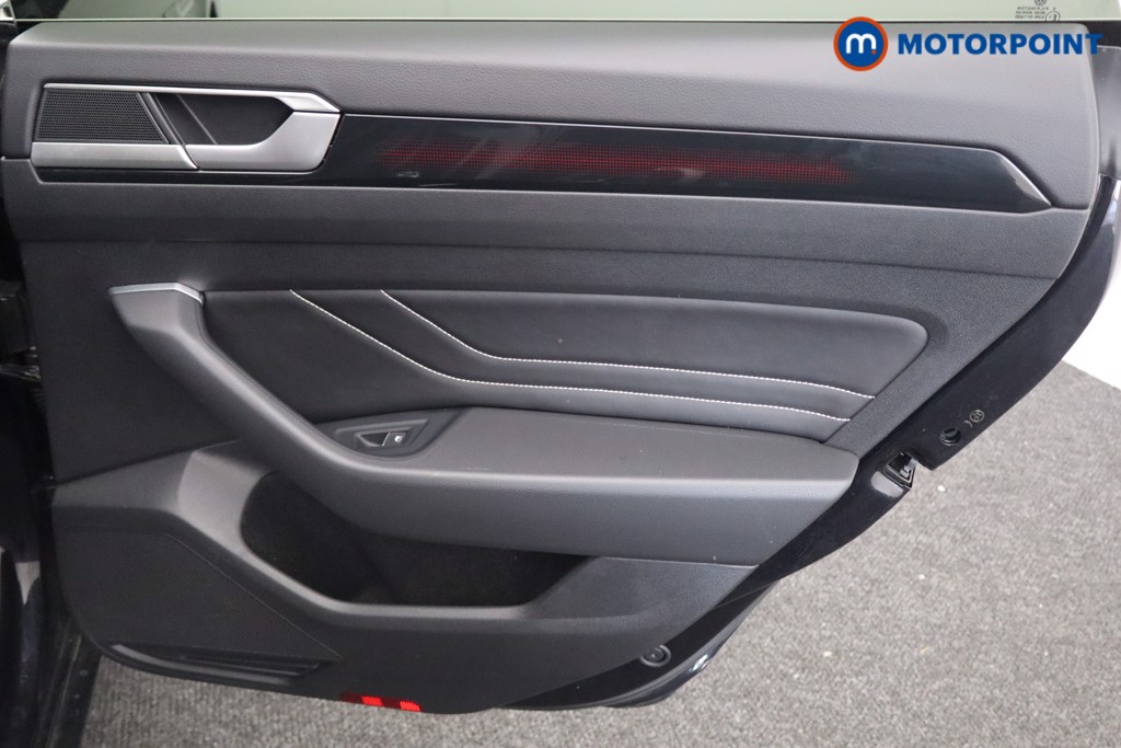 Volkswagen Arteon R-Line Automatic Diesel Estate - Stock Number (1536332) - 17th supplementary image