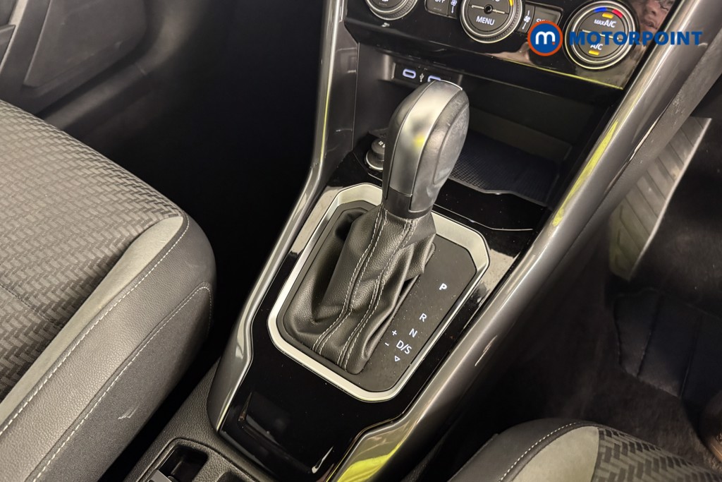 Volkswagen T-Roc R-Line Automatic Petrol SUV - Stock Number (1536393) - 9th supplementary image
