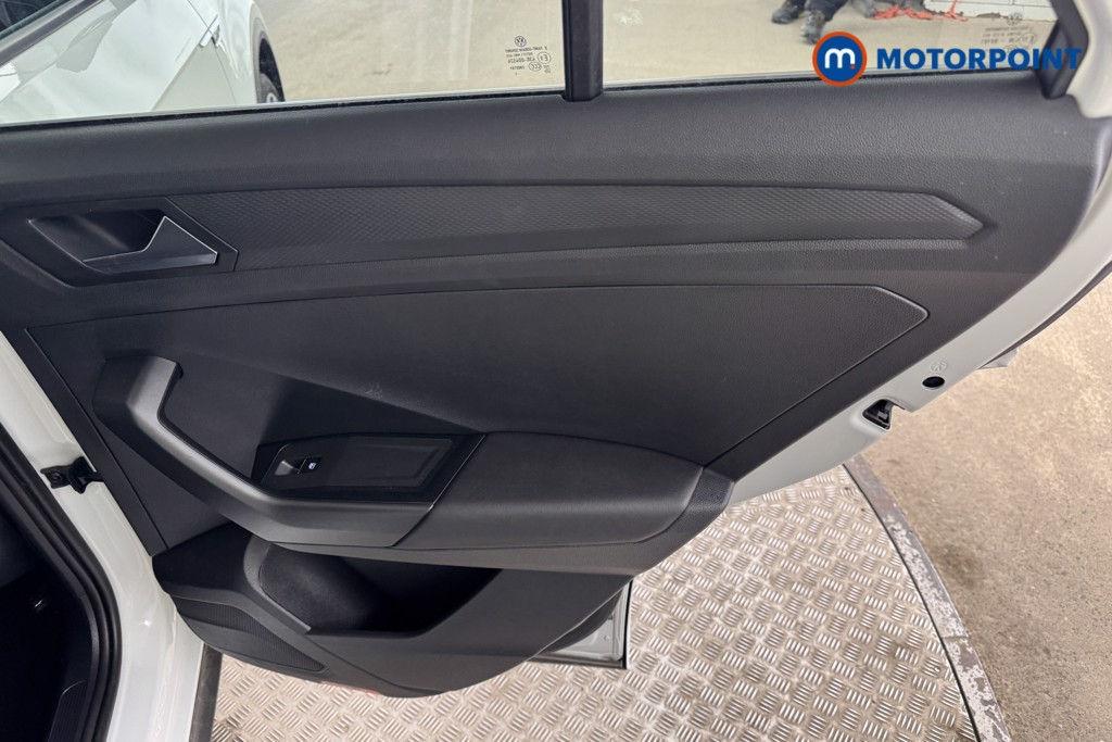 Volkswagen T-Roc R-Line Automatic Petrol SUV - Stock Number (1536393) - 15th supplementary image