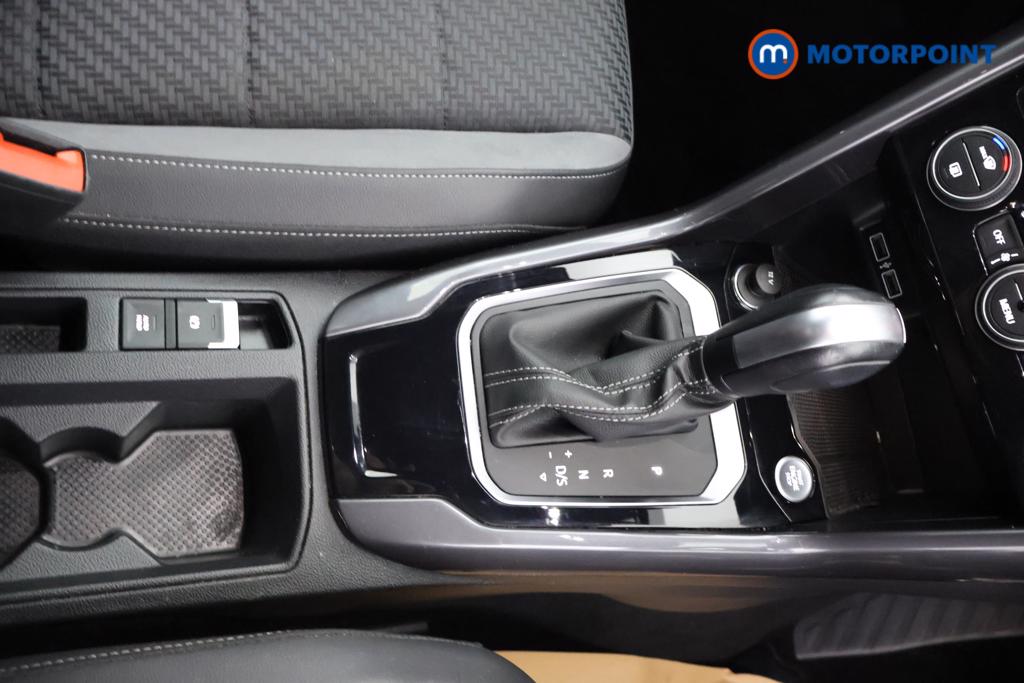 Volkswagen T-Roc R-Line Automatic Petrol SUV - Stock Number (1536437) - 6th supplementary image