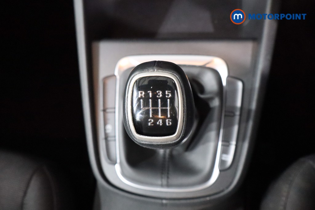 Hyundai Kona Se Connect Manual Petrol-Electric Hybrid SUV - Stock Number (1537237) - 16th supplementary image