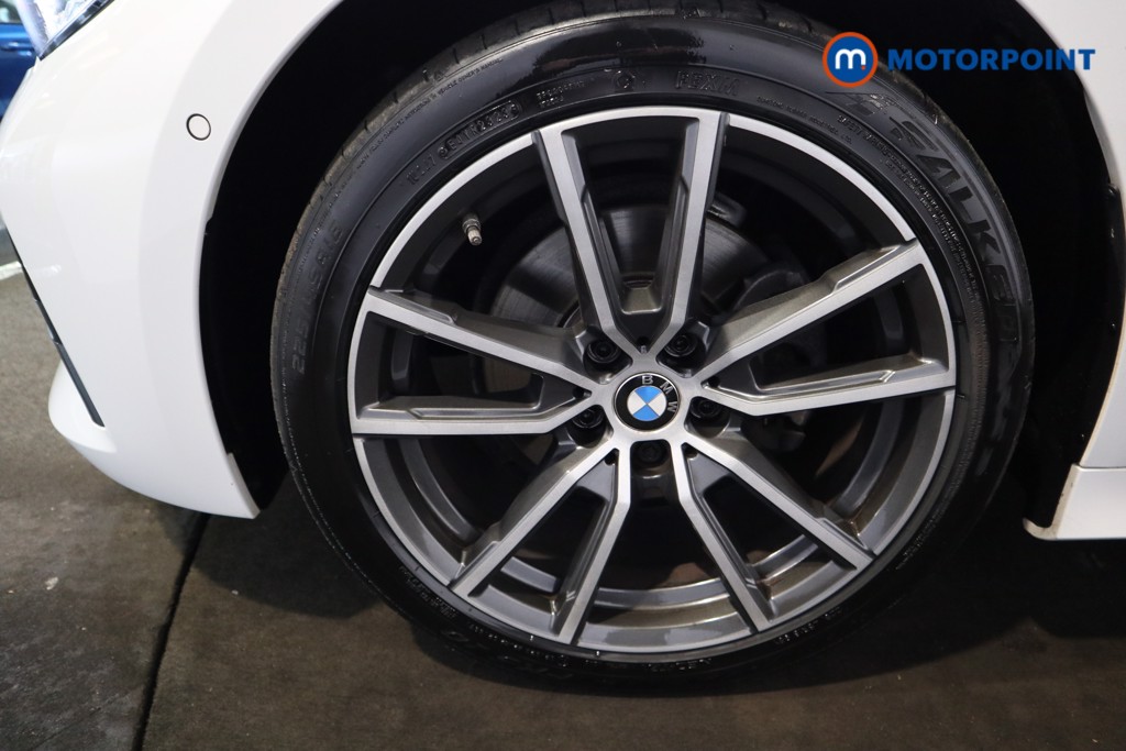BMW 3 Series Sport Automatic Petrol Saloon - Stock Number (1537396) - 16th supplementary image