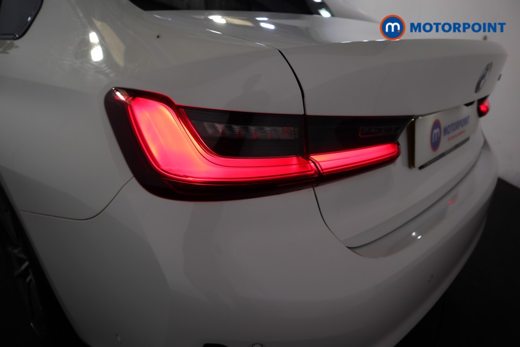 BMW 3 Series Sport Automatic Petrol Saloon - Stock Number (1537396) - 20th supplementary image