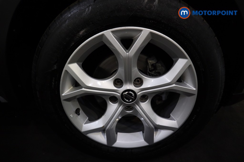 Nissan Juke N-Connecta Manual Petrol SUV - Stock Number (1537833) - 15th supplementary image
