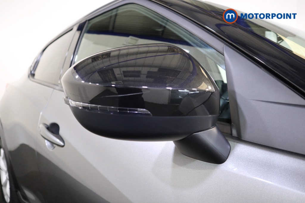 Nissan Juke N-Connecta Manual Petrol SUV - Stock Number (1537833) - 22nd supplementary image