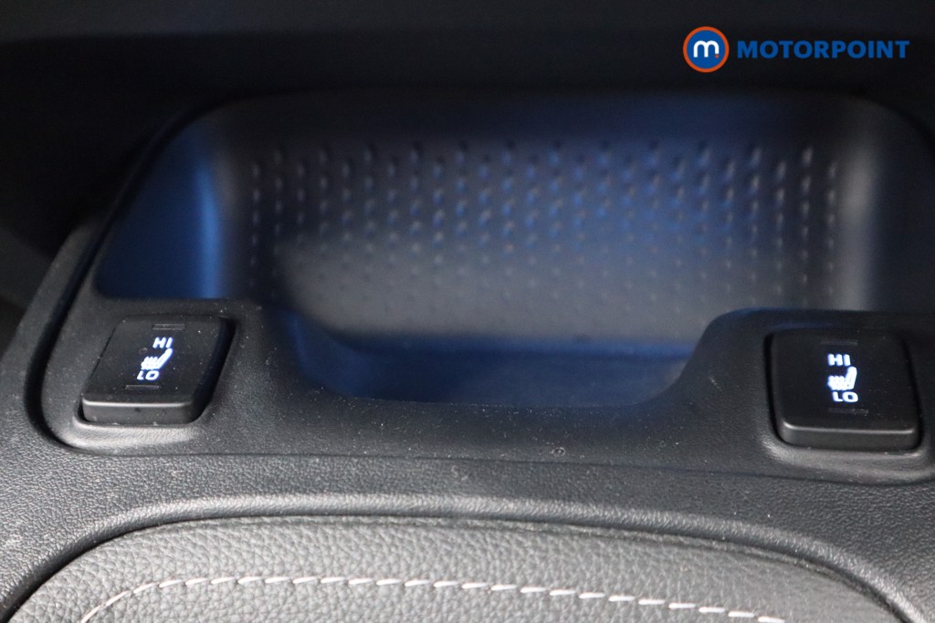 Toyota Corolla Design Automatic Petrol-Electric Hybrid Estate - Stock Number (1538132) - 8th supplementary image