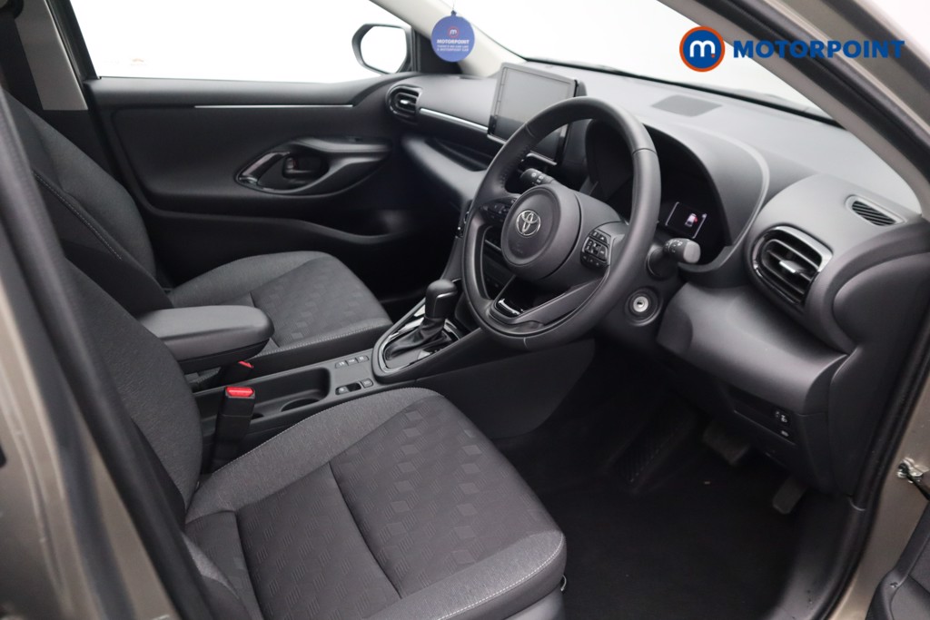 Toyota Yaris Design Automatic Petrol-Electric Hybrid Hatchback - Stock Number (1538142) - 3rd supplementary image
