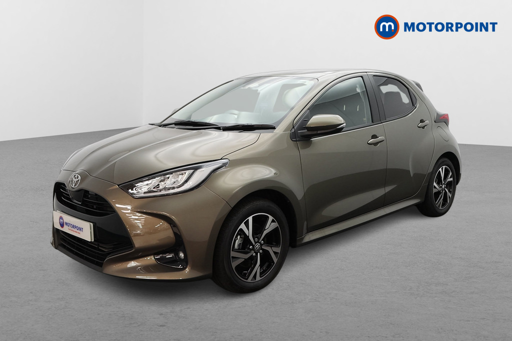Toyota Yaris Design Automatic Petrol-Electric Hybrid Hatchback - Stock Number (1538142) - Passenger side front corner