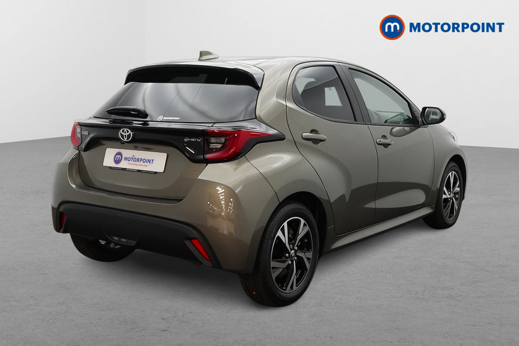 Toyota Yaris Design Automatic Petrol-Electric Hybrid Hatchback - Stock Number (1538142) - Drivers side rear corner