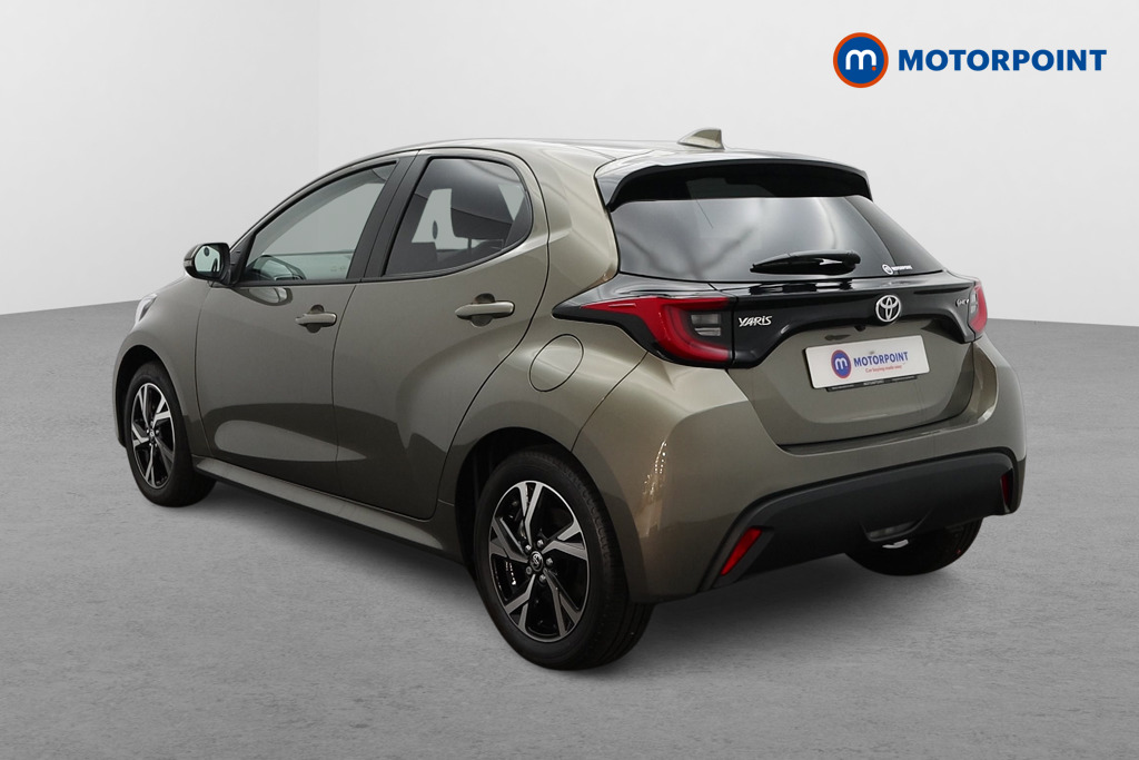 Toyota Yaris Design Automatic Petrol-Electric Hybrid Hatchback - Stock Number (1538142) - Passenger side rear corner