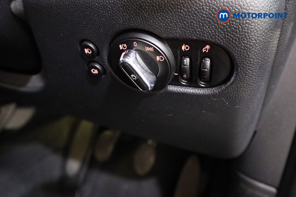 Mini Hatchback Cooper Exclusive Manual Petrol Hatchback - Stock Number (1539286) - 10th supplementary image