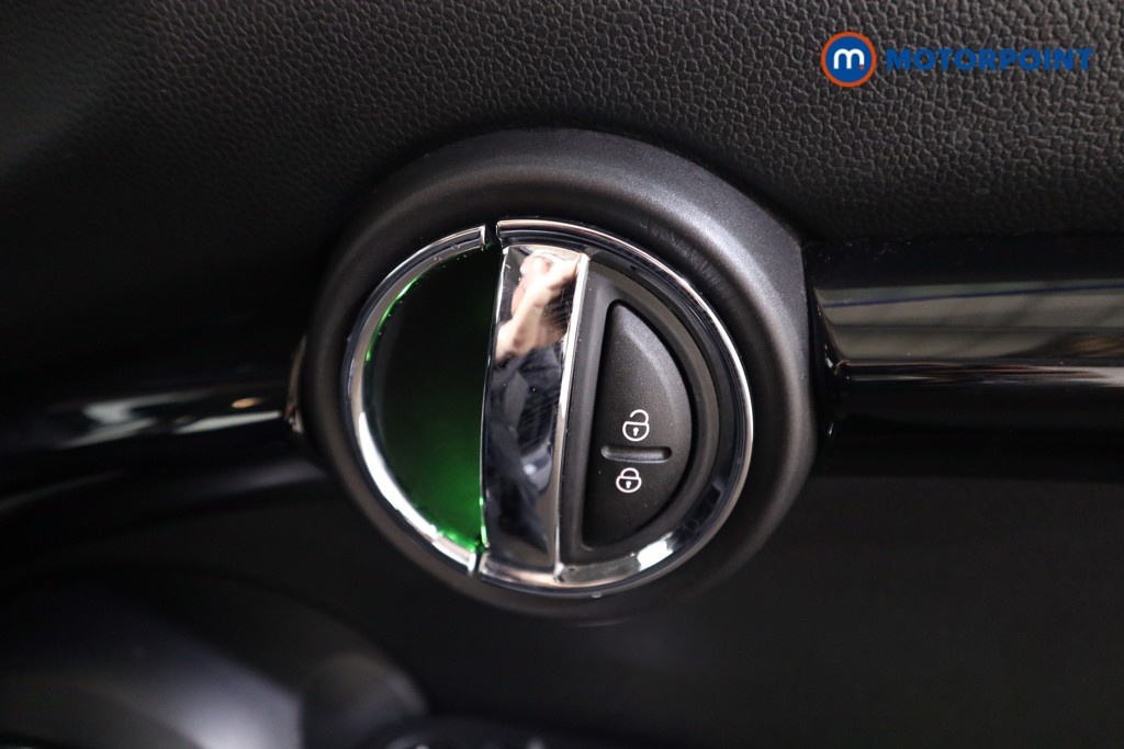 Mini Hatchback Cooper Exclusive Manual Petrol Hatchback - Stock Number (1539286) - 12th supplementary image