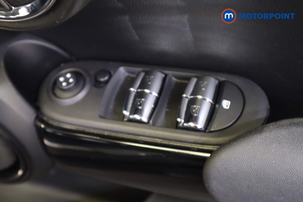 Mini Hatchback Cooper Classic Manual Petrol Hatchback - Stock Number (1539979) - 8th supplementary image