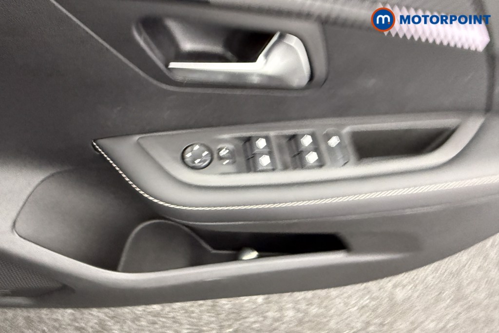 Peugeot 208 Allure Manual Petrol Hatchback - Stock Number (1540347) - 13th supplementary image