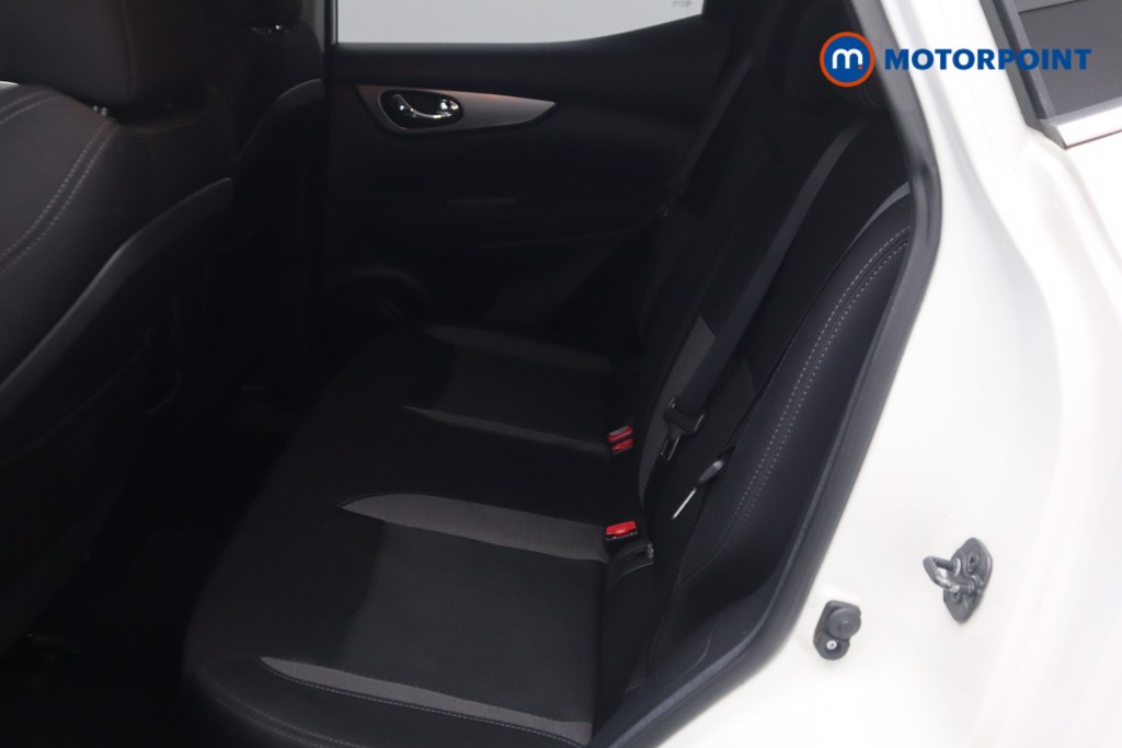 Nissan Qashqai N-Connecta Manual Petrol SUV - Stock Number (1540760) - 2nd supplementary image