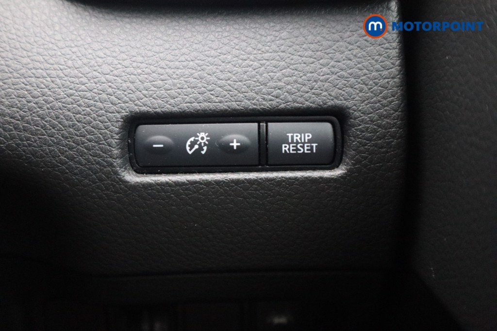 Nissan Qashqai N-Connecta Manual Petrol SUV - Stock Number (1540760) - 13th supplementary image