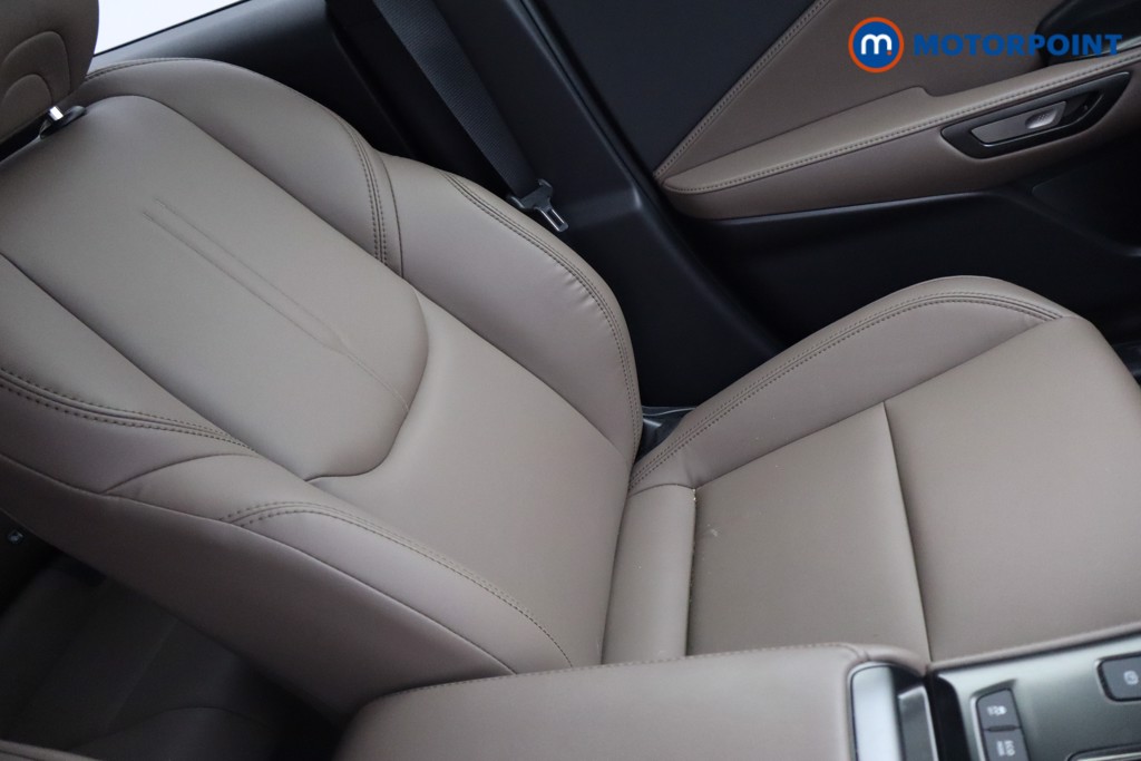 Lexus LBX Premium Plus Automatic Petrol-Electric Hybrid SUV - Stock Number (1541175) - 14th supplementary image