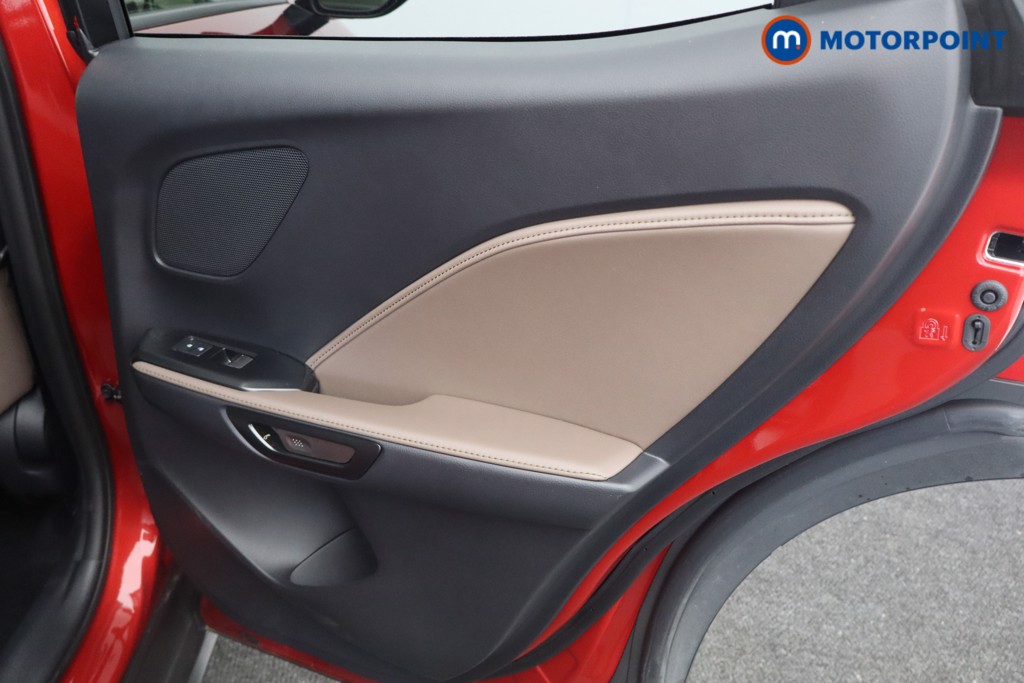 Lexus LBX Premium Plus Automatic Petrol-Electric Hybrid SUV - Stock Number (1541175) - 16th supplementary image