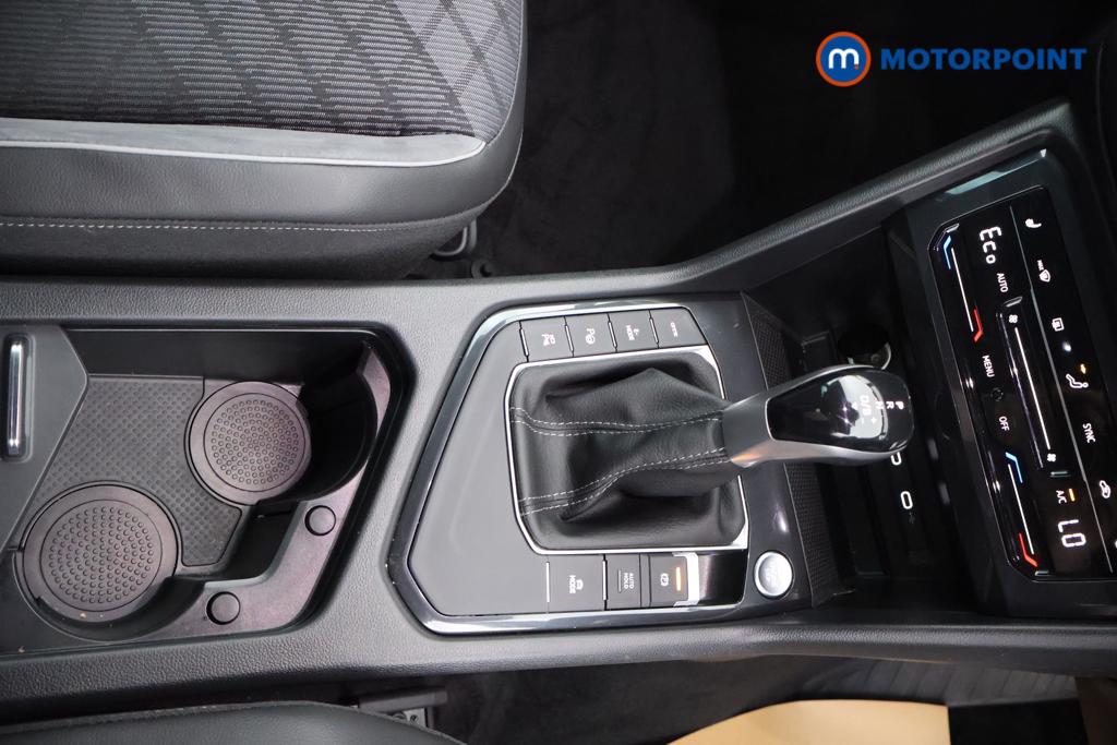 Volkswagen Tiguan R-Line Automatic Petrol Plug-In Hybrid SUV - Stock Number (1541325) - 6th supplementary image