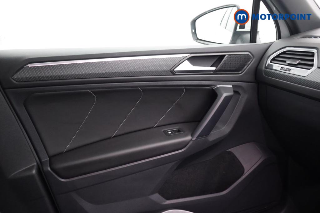 Volkswagen Tiguan R-Line Automatic Petrol Plug-In Hybrid SUV - Stock Number (1541325) - 8th supplementary image
