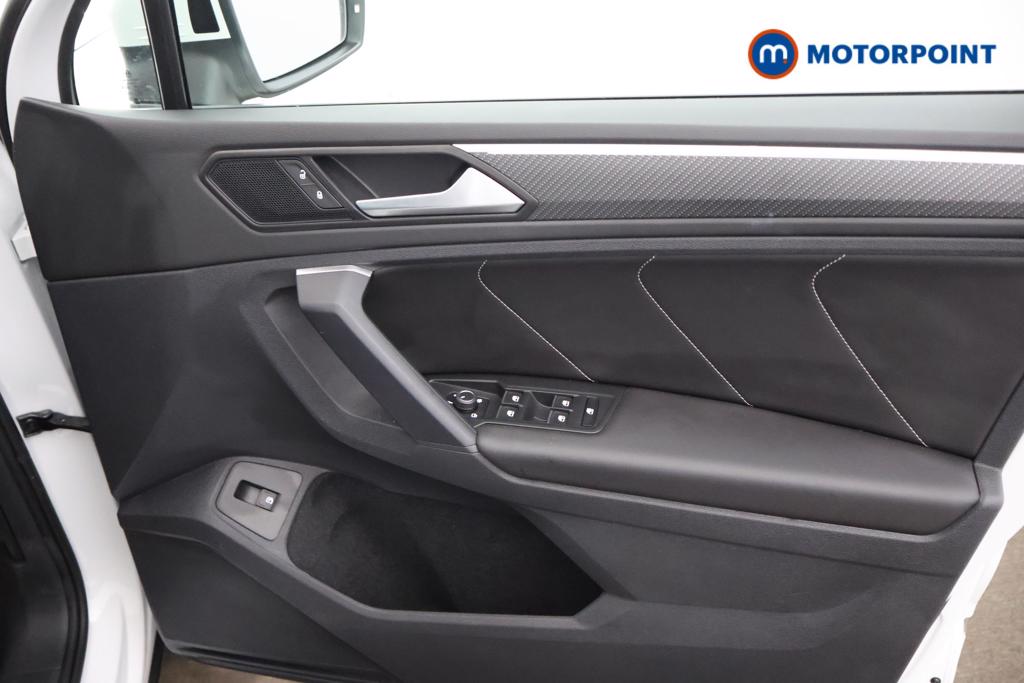 Volkswagen Tiguan R-Line Automatic Petrol Plug-In Hybrid SUV - Stock Number (1541325) - 9th supplementary image