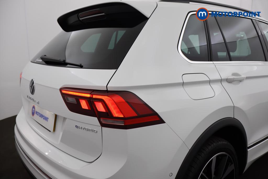 Volkswagen Tiguan R-Line Automatic Petrol Plug-In Hybrid SUV - Stock Number (1541325) - 16th supplementary image