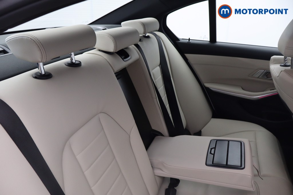 BMW 3 Series M Sport Automatic Petrol Plug-In Hybrid Saloon - Stock Number (1541546) - 19th supplementary image