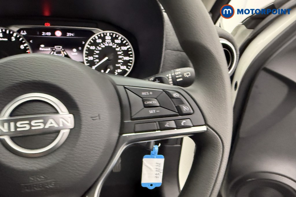 Nissan Juke Acenta Premium Automatic Petrol SUV - Stock Number (1541649) - 10th supplementary image