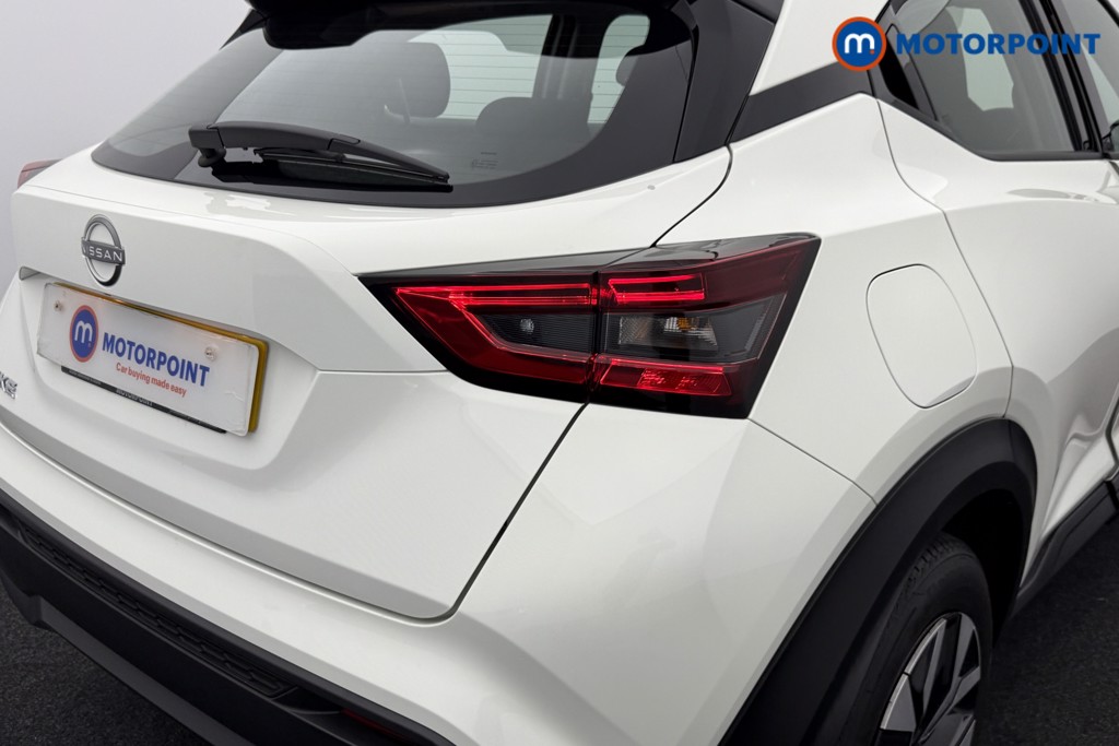 Nissan Juke Acenta Premium Automatic Petrol SUV - Stock Number (1541649) - 22nd supplementary image