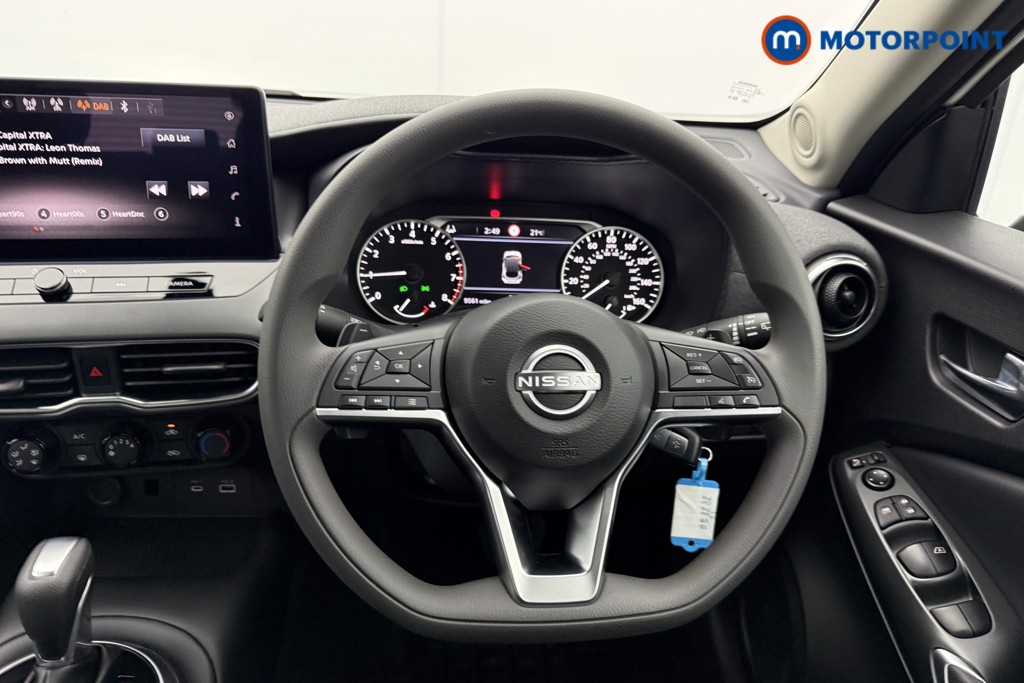 Nissan Juke Acenta Premium Automatic Petrol SUV - Stock Number (1541649) - 1st supplementary image