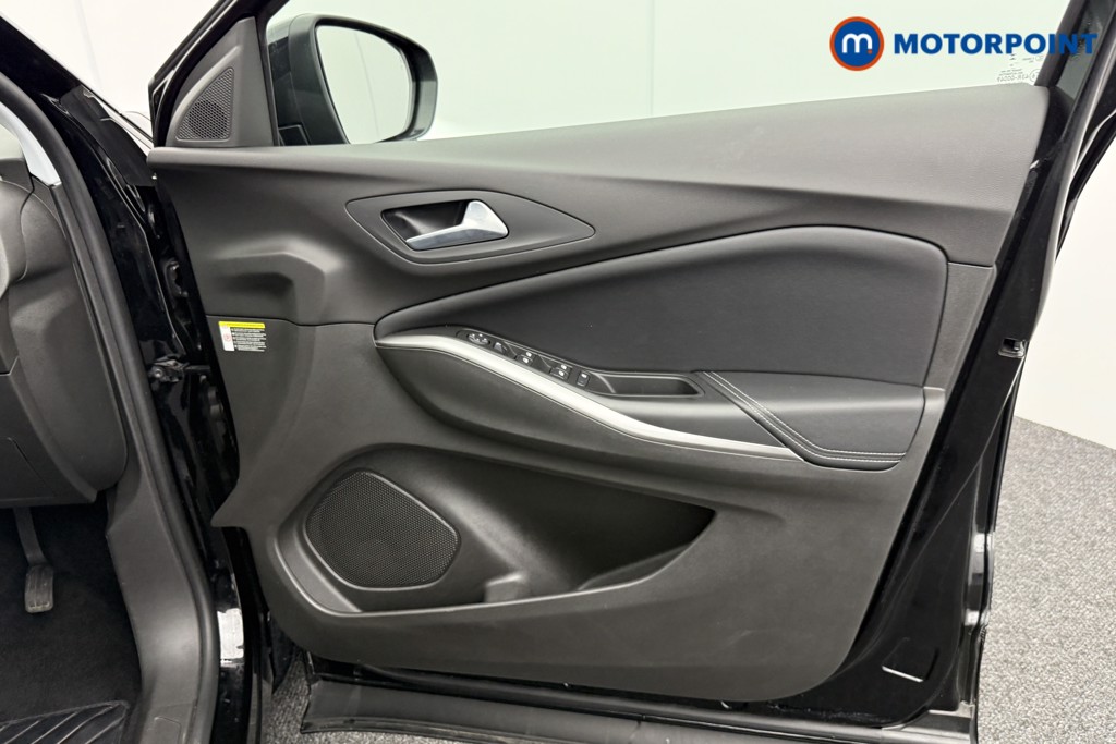 Vauxhall Grandland Ultimate Manual Petrol SUV - Stock Number (1543235) - 17th supplementary image