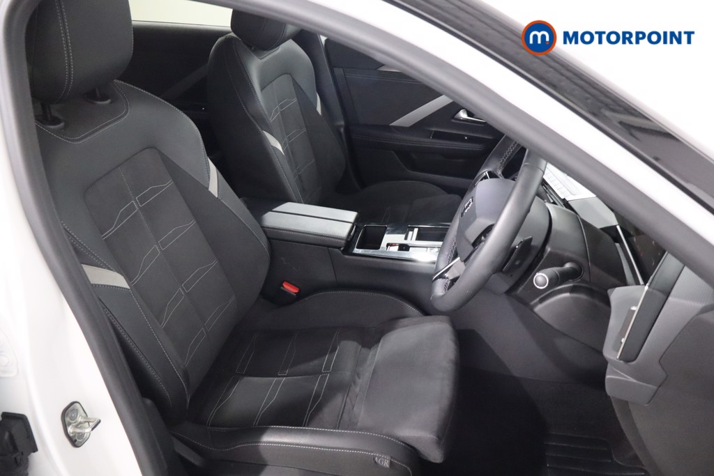 Vauxhall Astra Ultimate Automatic Petrol Hatchback - Stock Number (1543562) - 4th supplementary image