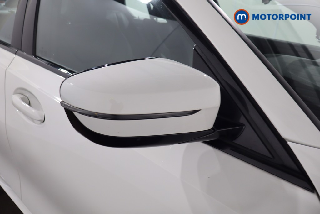 BMW 3 Series M Sport Automatic Petrol Plug-In Hybrid Saloon - Stock Number (1543654) - 26th supplementary image